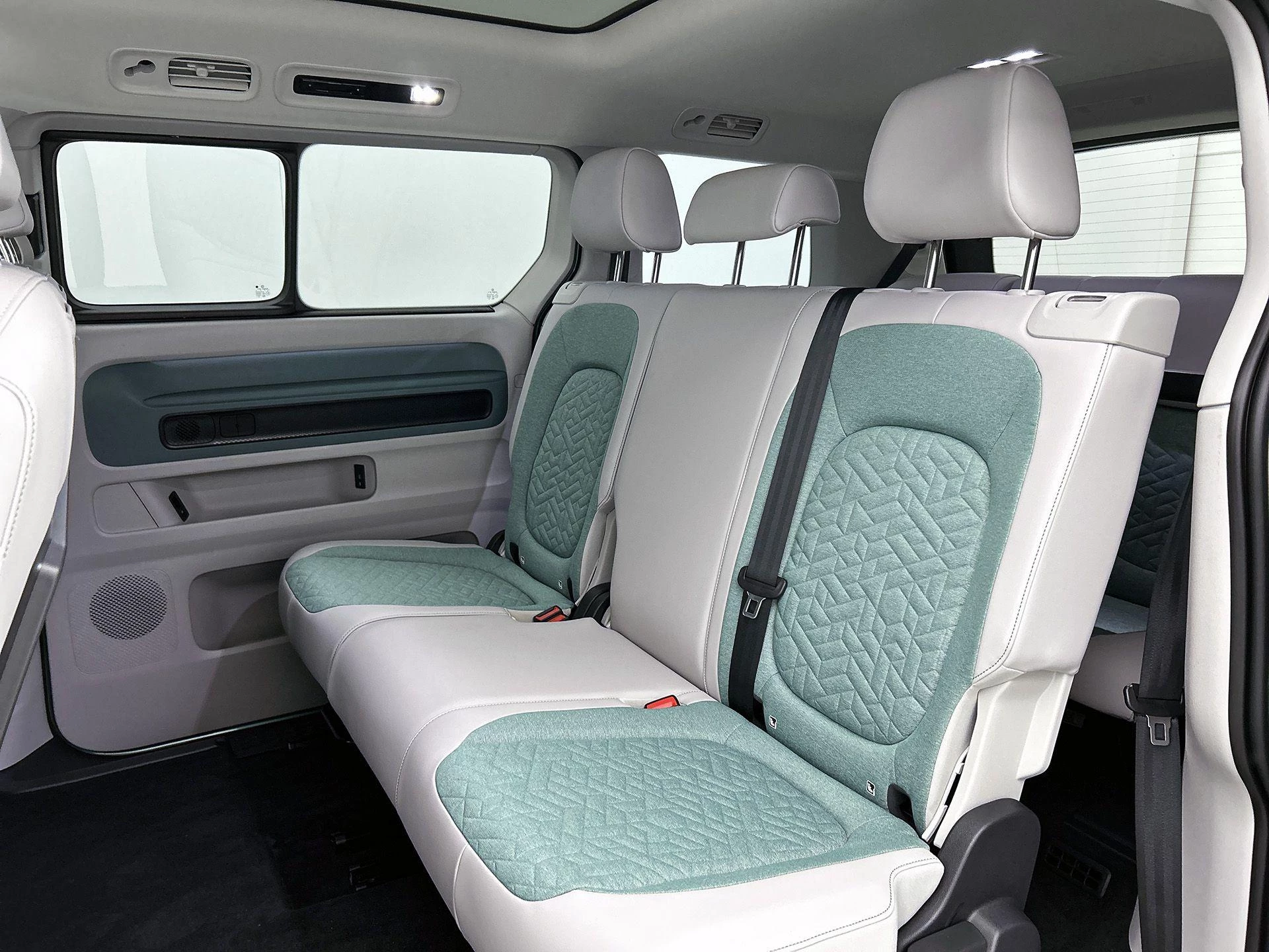 Volkswagen-ID. Buzz-image-26