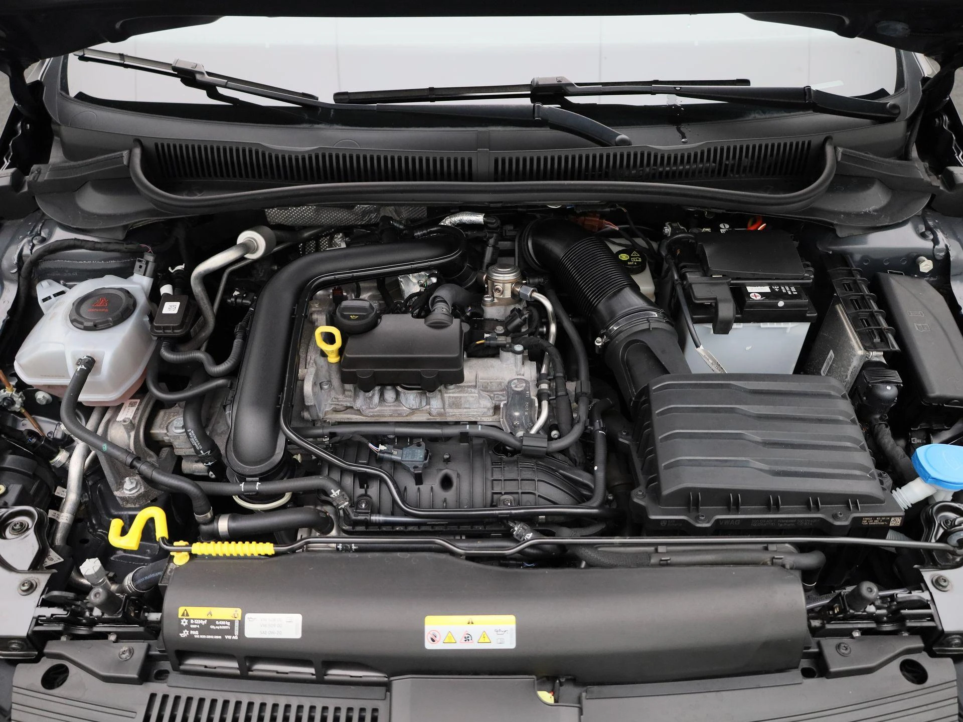 Volkswagen-Polo-image-32