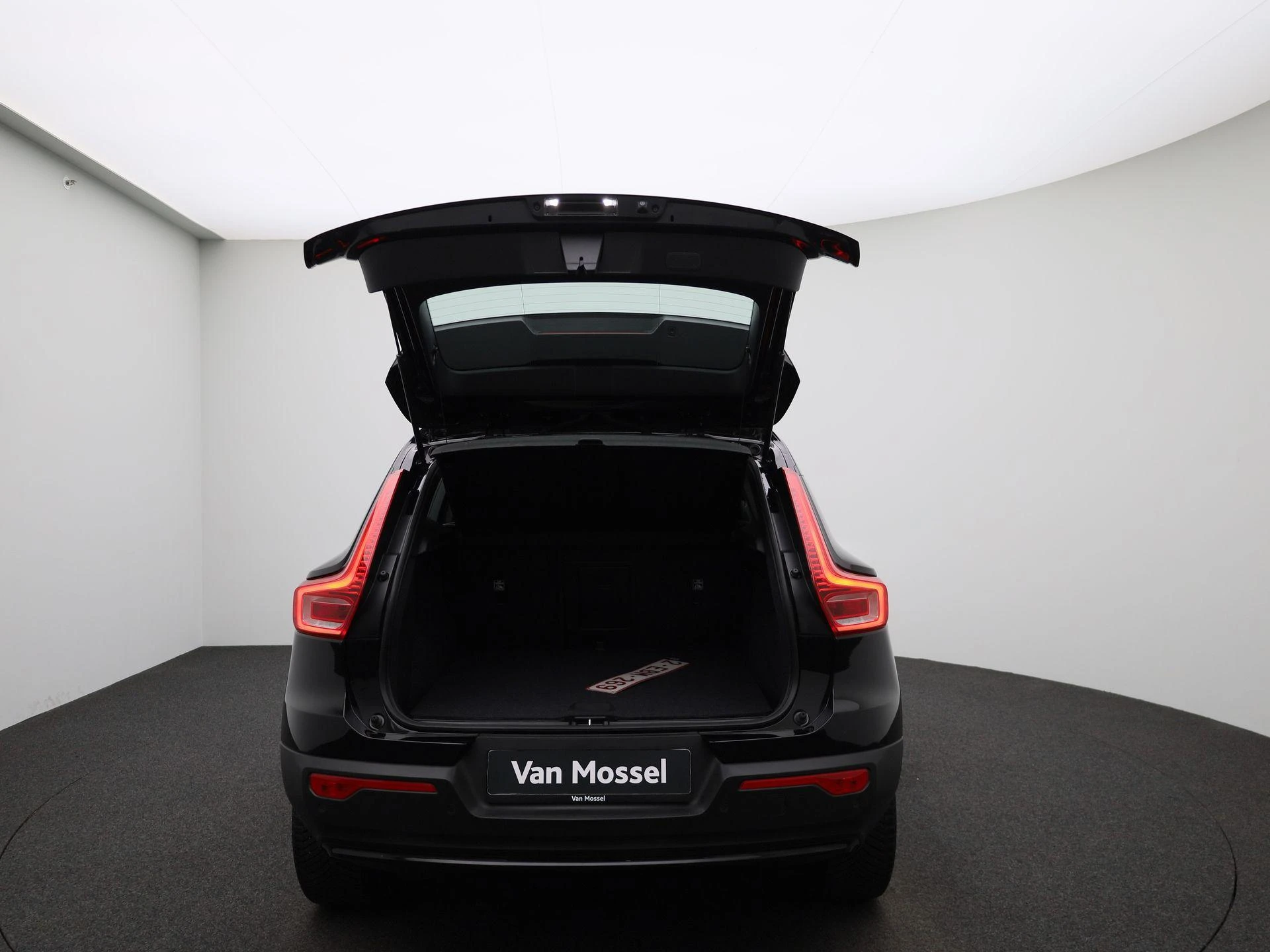 Volvo-XC40-image-10