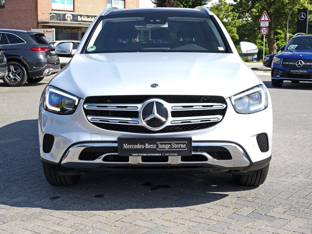 Mercedes-Benz-GLC 300 d-image-2