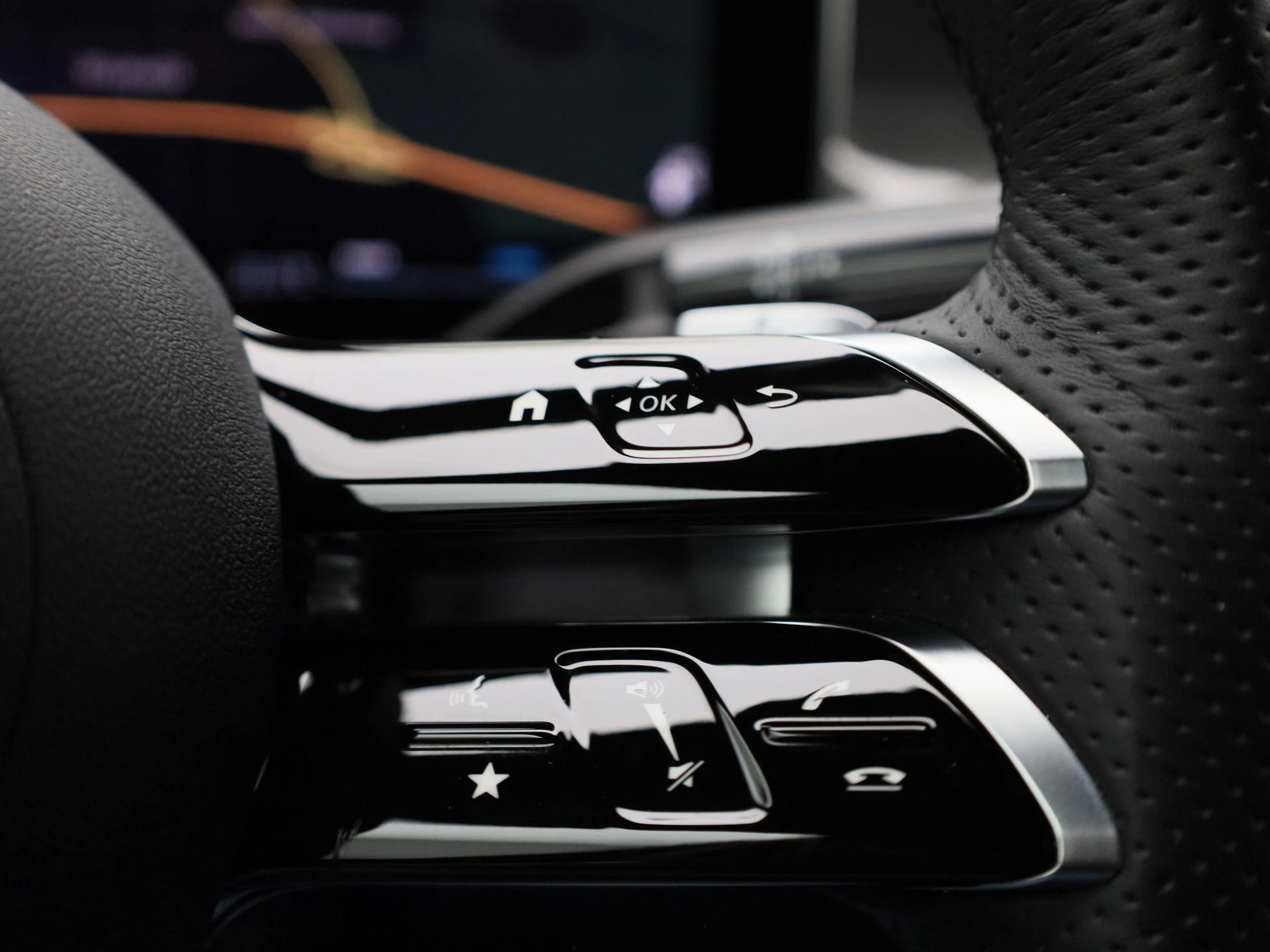 Mercedes-Benz-GLC-image-30