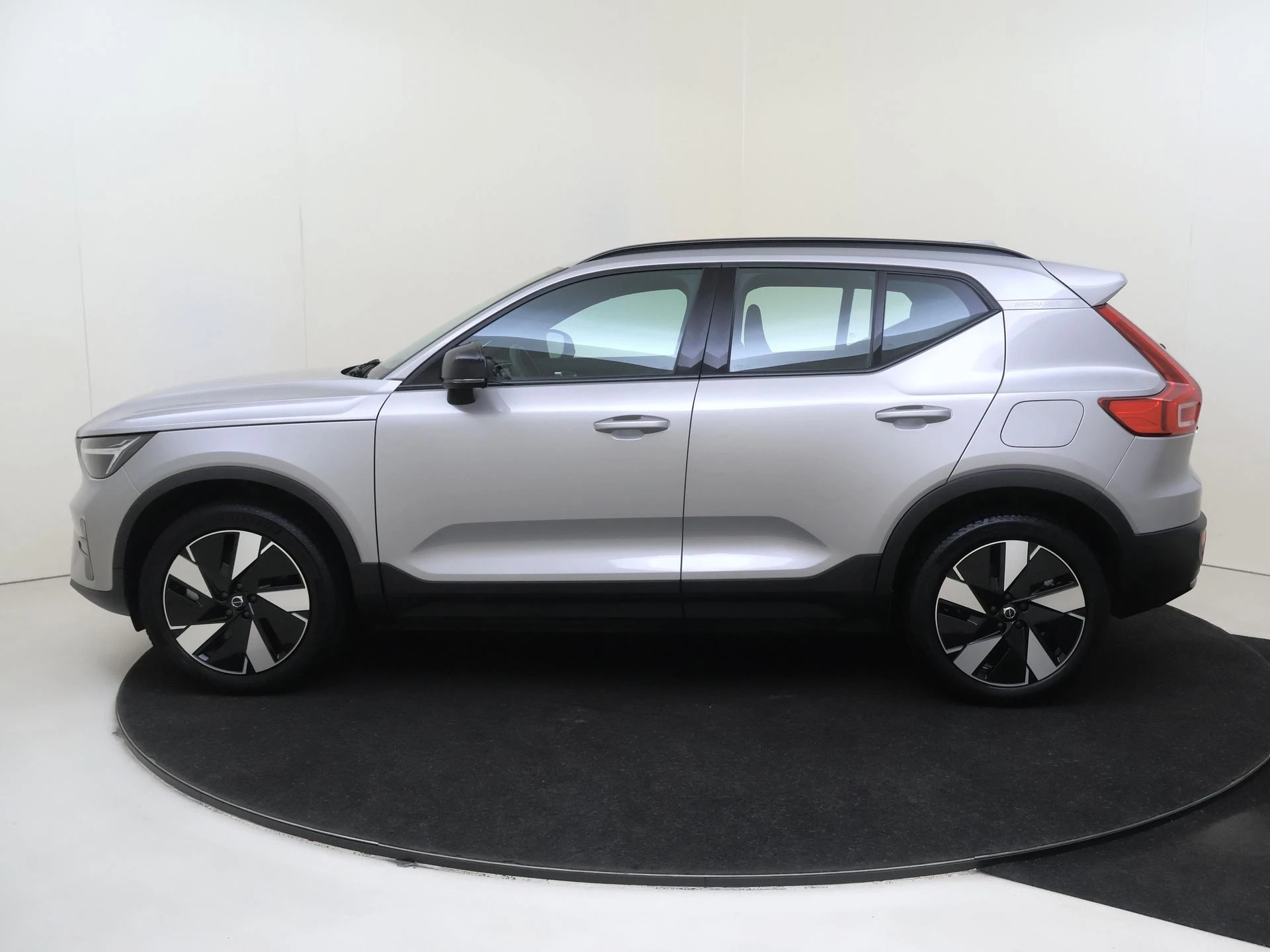 Volvo-XC40-image-7