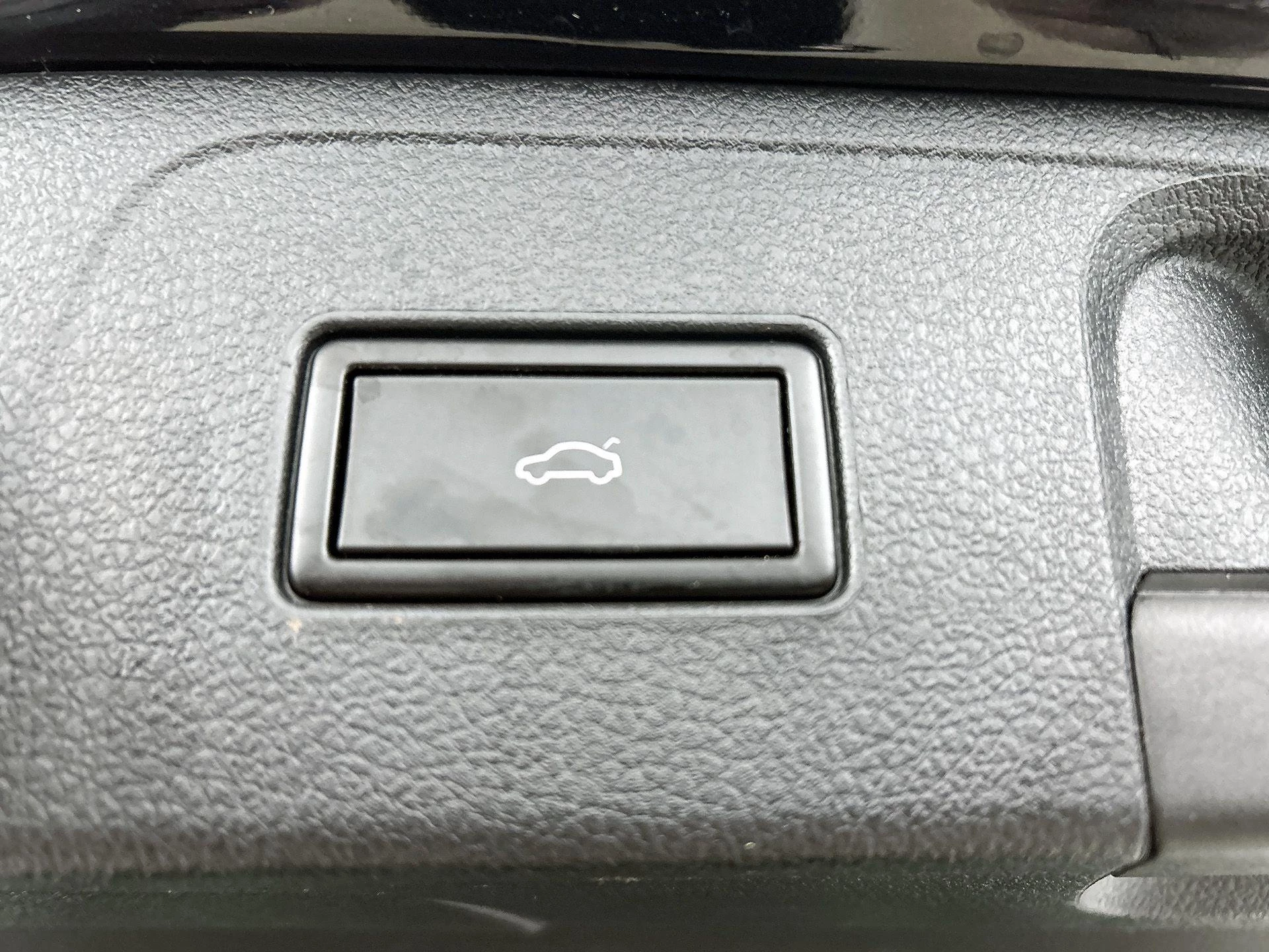 Volkswagen-Passat-image-34