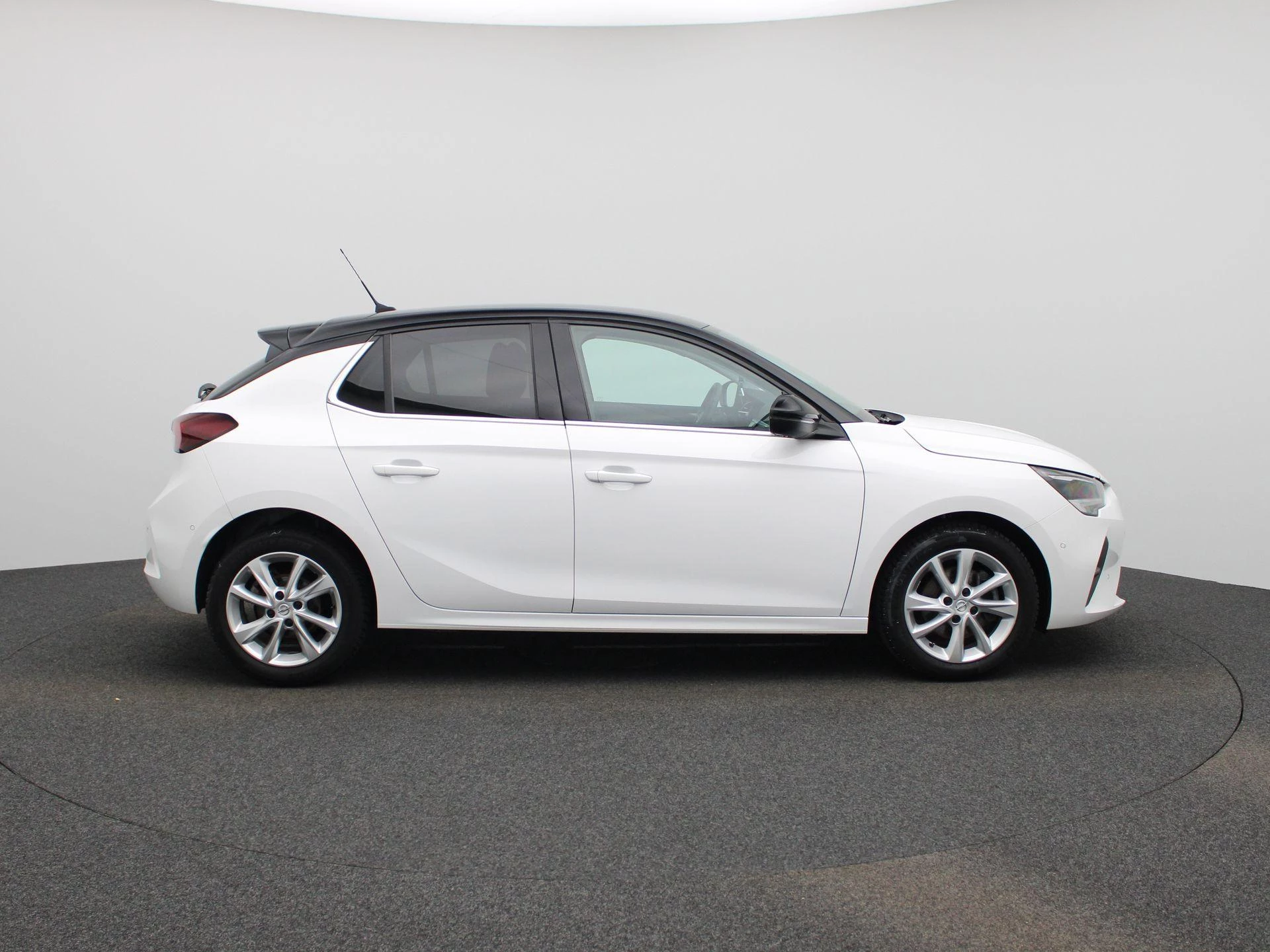 Opel-Corsa-image-5